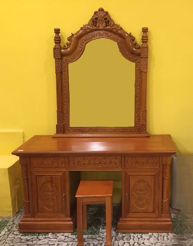 Bàn Trang Điểm 06