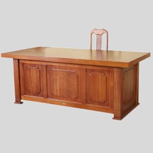 Bàn Giám Đốc 05